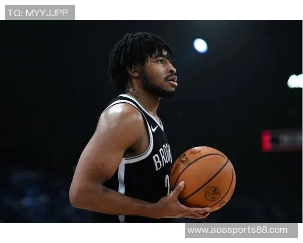 卡梅隆托马斯在进攻中偏爱持球突破而非迅速决策的表现分析 卡梅隆托马斯在进攻中偏爱持球突破而非迅速决策的表现分析