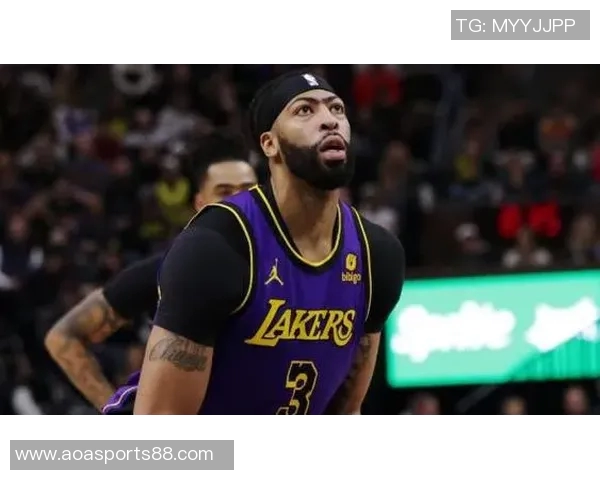 浓眉半场表现低迷仅得6分2板1助正负值全队最低引发关注 浓眉半场表现低迷仅得6分2板1助正负值全队最低引发关注