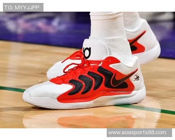 戈登今日穿搭JOKER1PE球鞋个人Logo设计引发球迷热议 戈登今日穿搭JOKER1PE球鞋个人Logo设计引发球迷热议