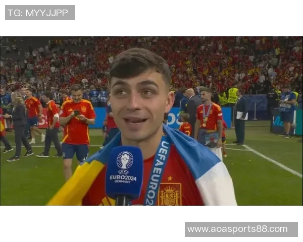 哈兰德分享与家人温馨合照感慨兄弟情深老大陪伴温暖心灵