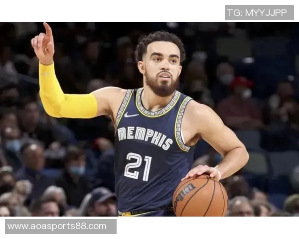 小卡特称赞泰厄斯琼斯为理想控卫强调其卓越沟通能力和团队价值