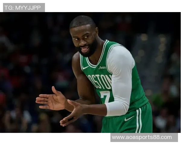 明天绿军客场挑战步行者杰伦布朗因背部痉挛出战可能性不大豪泽状态成疑