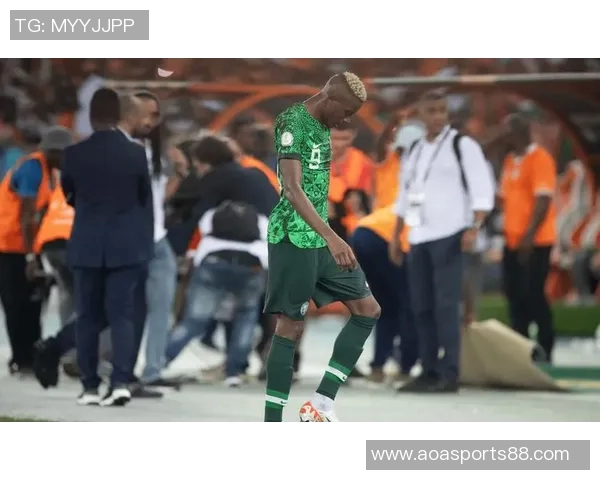 马马杜萨尔重返切尔西队友赠球衣庆祝他赢得非洲杯冠军